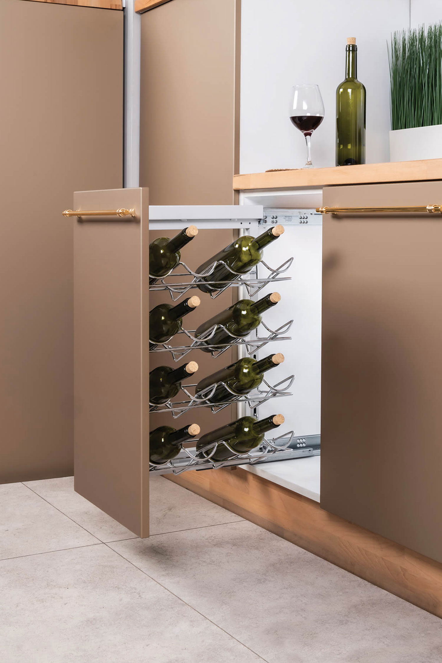 Side Mounted Bottle Unit With Rail